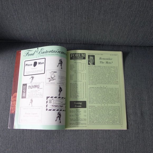 Los Angeles Kings Illustrated Flyers Kings Wednesday December 3, 1969 Program - Picture 6 of 12